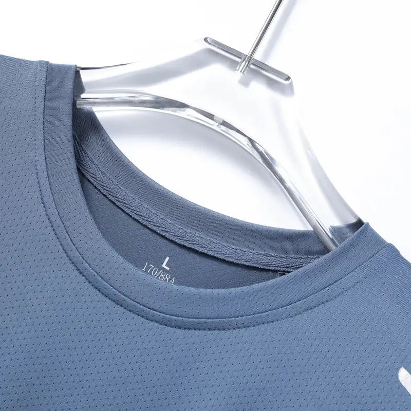 Men's Running T-shirts, keeping you cool and dry during workouts. - Basili cart