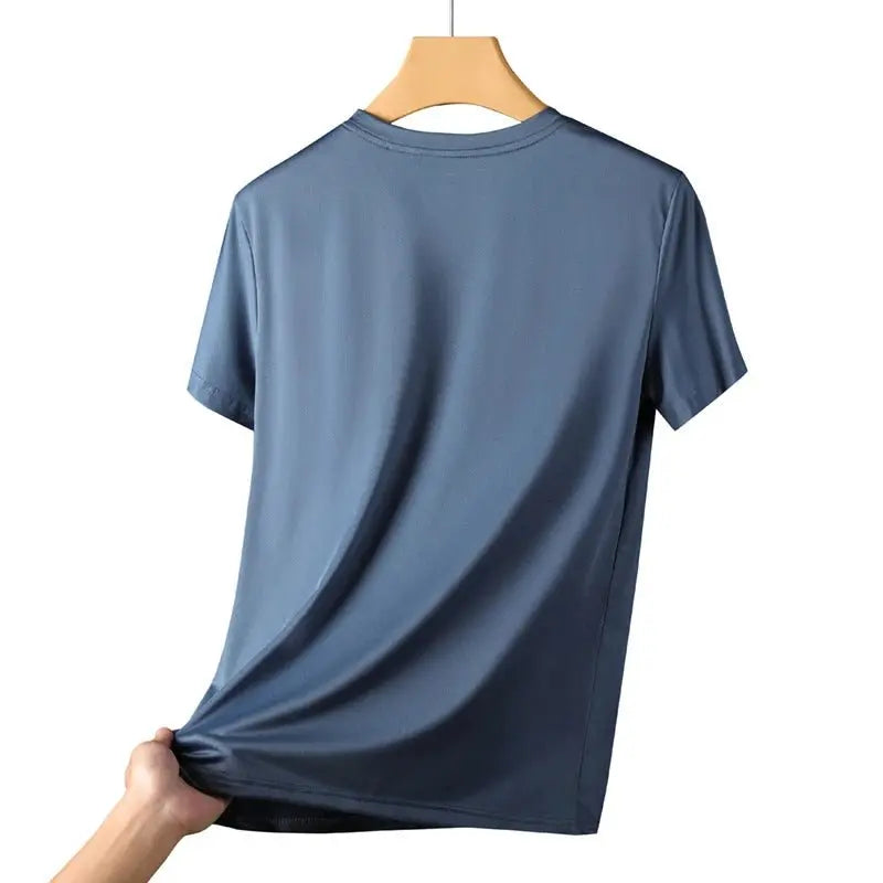 Men's Running T-shirts, keeping you cool and dry during workouts. - Basili cart